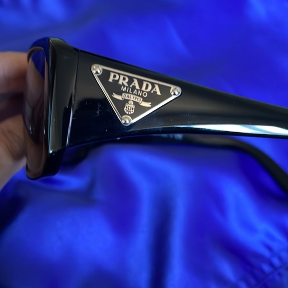 Black Prada sunglasses - Picture 3 of 6